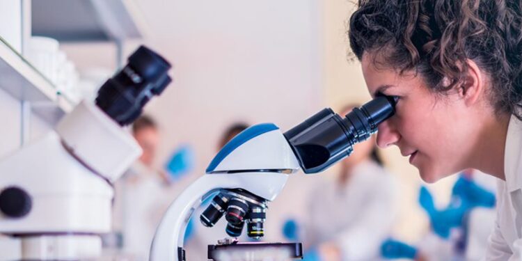 Check Out These Great Career Options for Biology Majors!